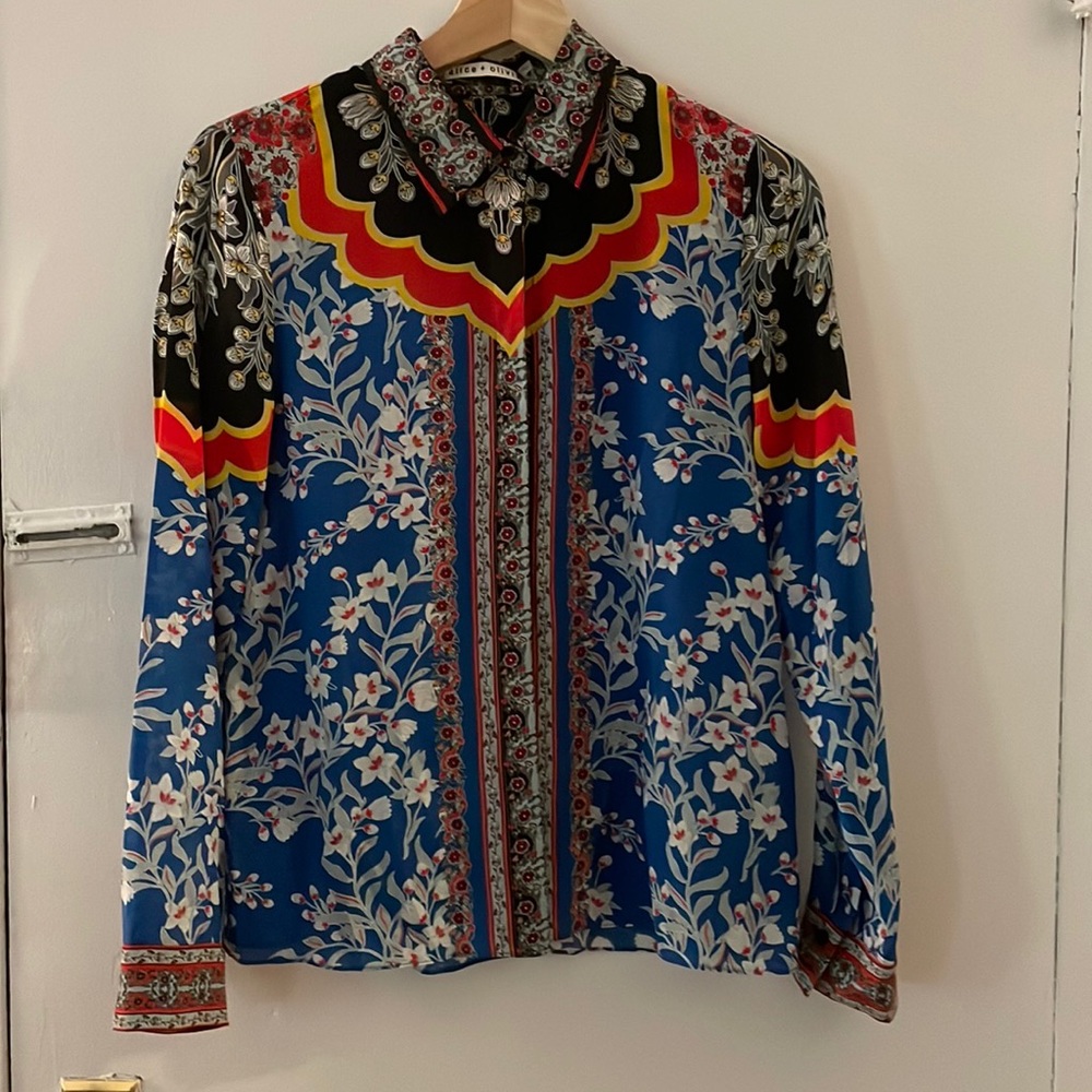 Alice + Olivia silk patterned button down Size SM